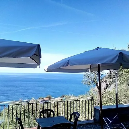 Perla Del Levante Auberge de jeunesse