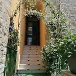 Hostel Perla Del Levante *