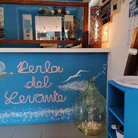 Hostel Perla Del Levante *