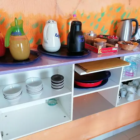 Perla Del Levante Hostel *