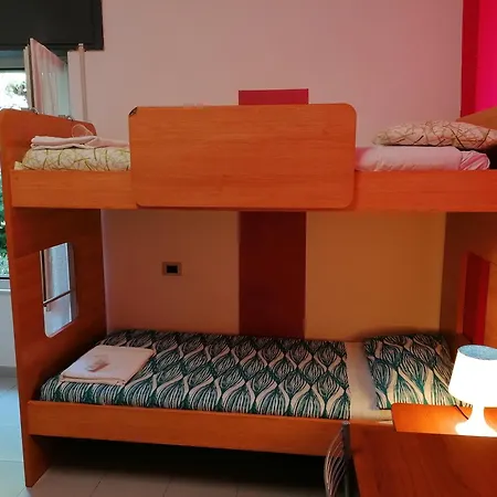 بيت شباب Perla Del Levante فرامورا