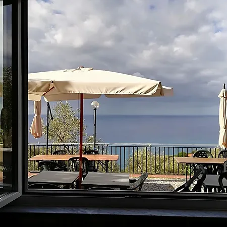 Hostel Perla Del Levante *