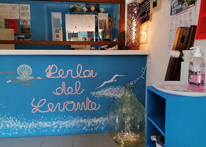 Auberge de jeunesse Perla Del Levante *