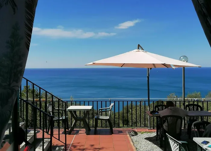 Perla Del Levante Framura