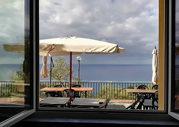 Auberge de jeunesse Perla Del Levante *